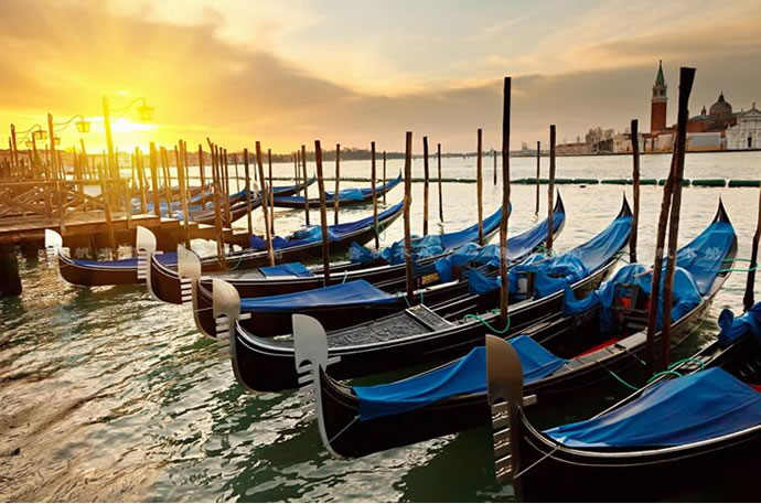 廠家直銷貢多拉游船澳門威尼斯人酒店景觀裝飾攝影木船歐式手劃船